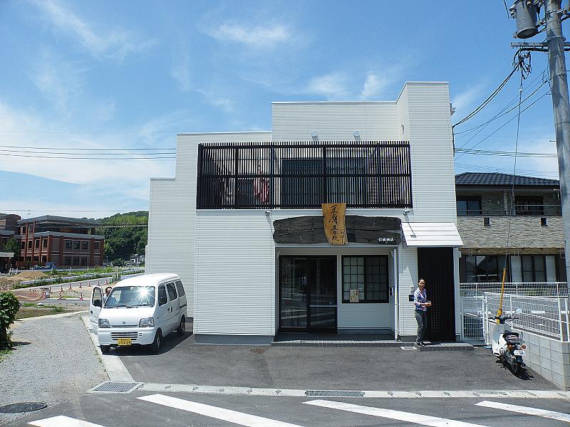hspace=10